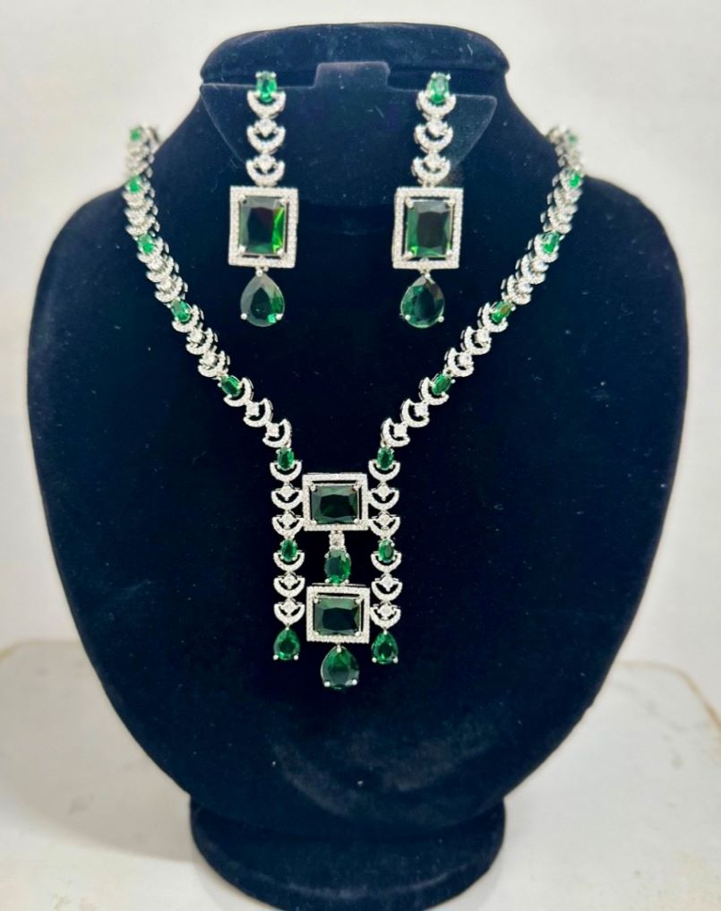 Emerald AD Jewelry Set