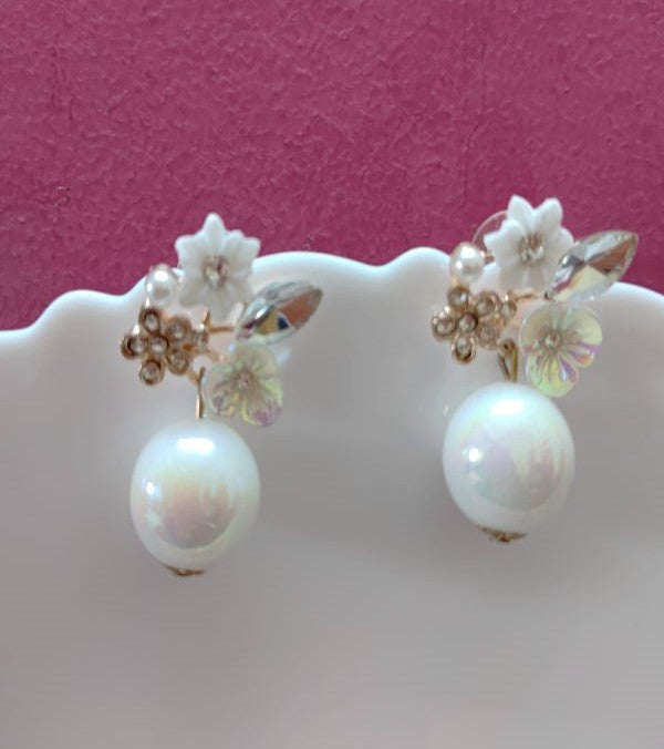 White Stud Pin Earrings