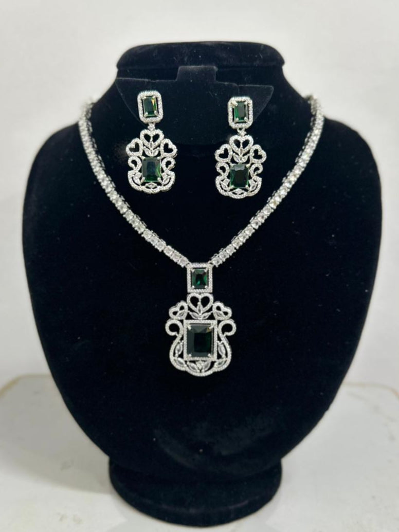 Emerald AD Necklace Set